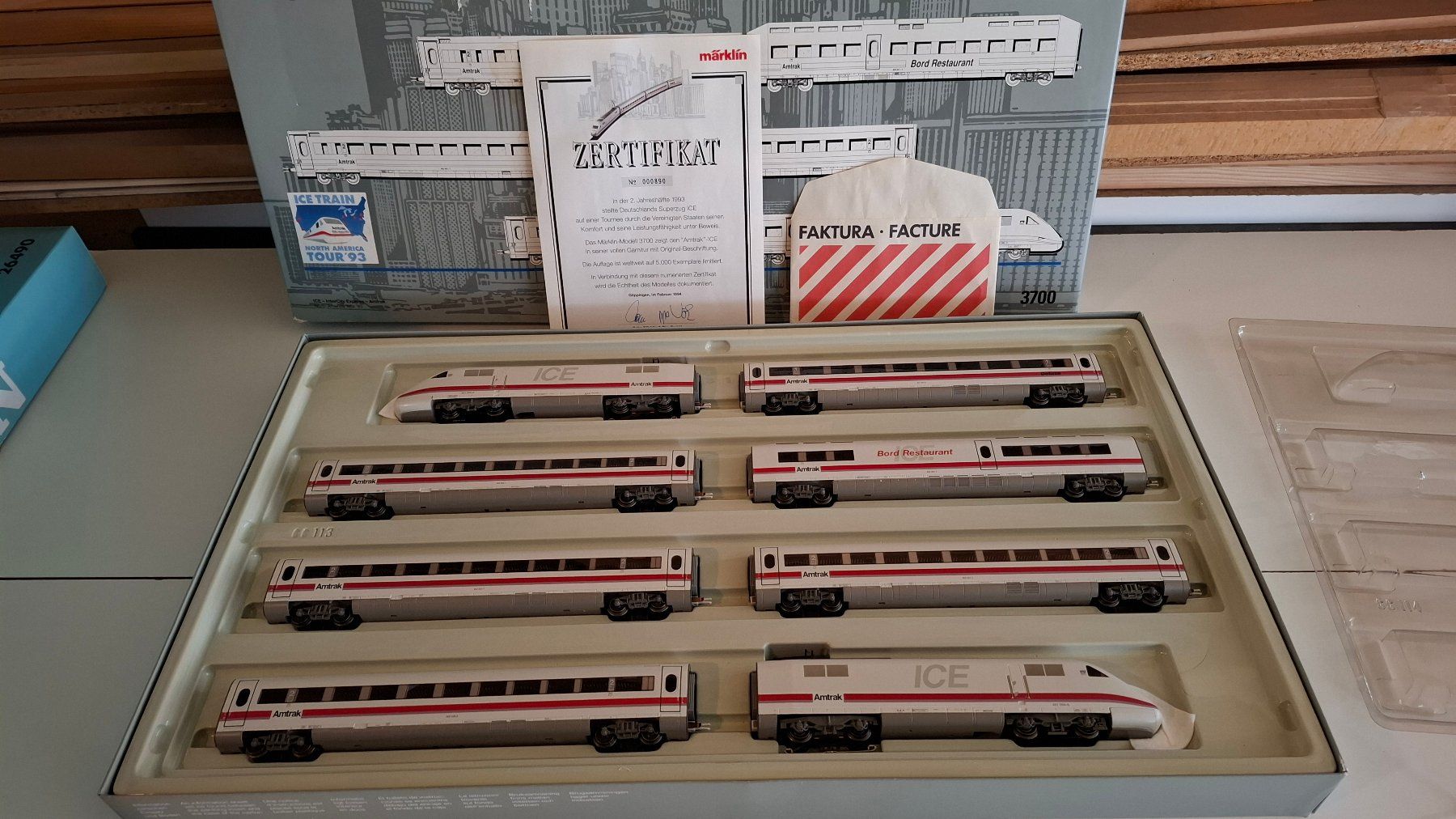 Märklin Modelleisenbahnen: ICE Intercity Express Antrac - Märklin - 3700 – Neu (gemäss Beschreibung) aus Schönenbuch von krokometer