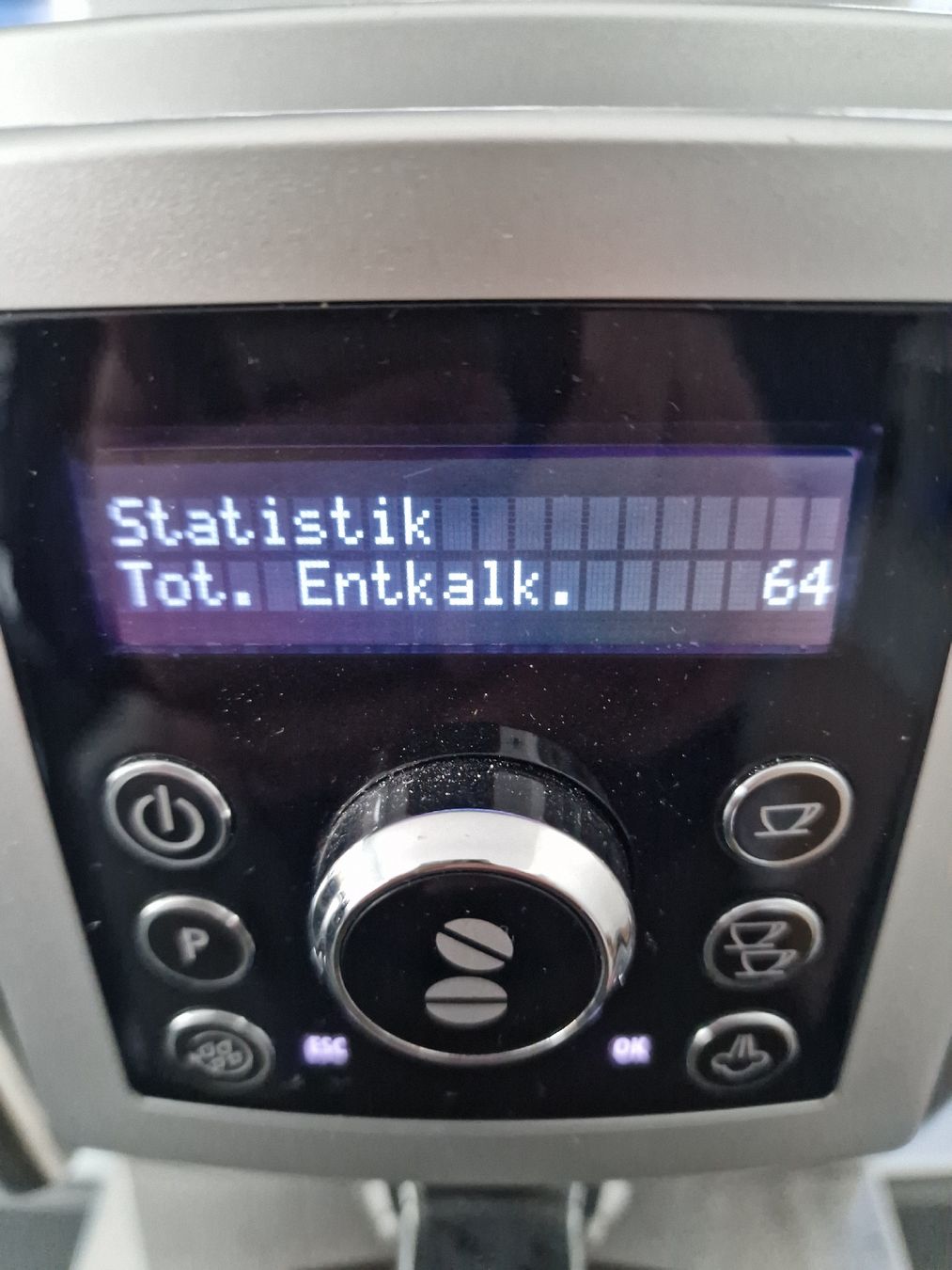 De'Longhi Kaffeemaschinen & Espressomaschinen: Kaffeemaschine De Longhi ECAM23.420 – Gebraucht aus Oftringen von Tunertune 8