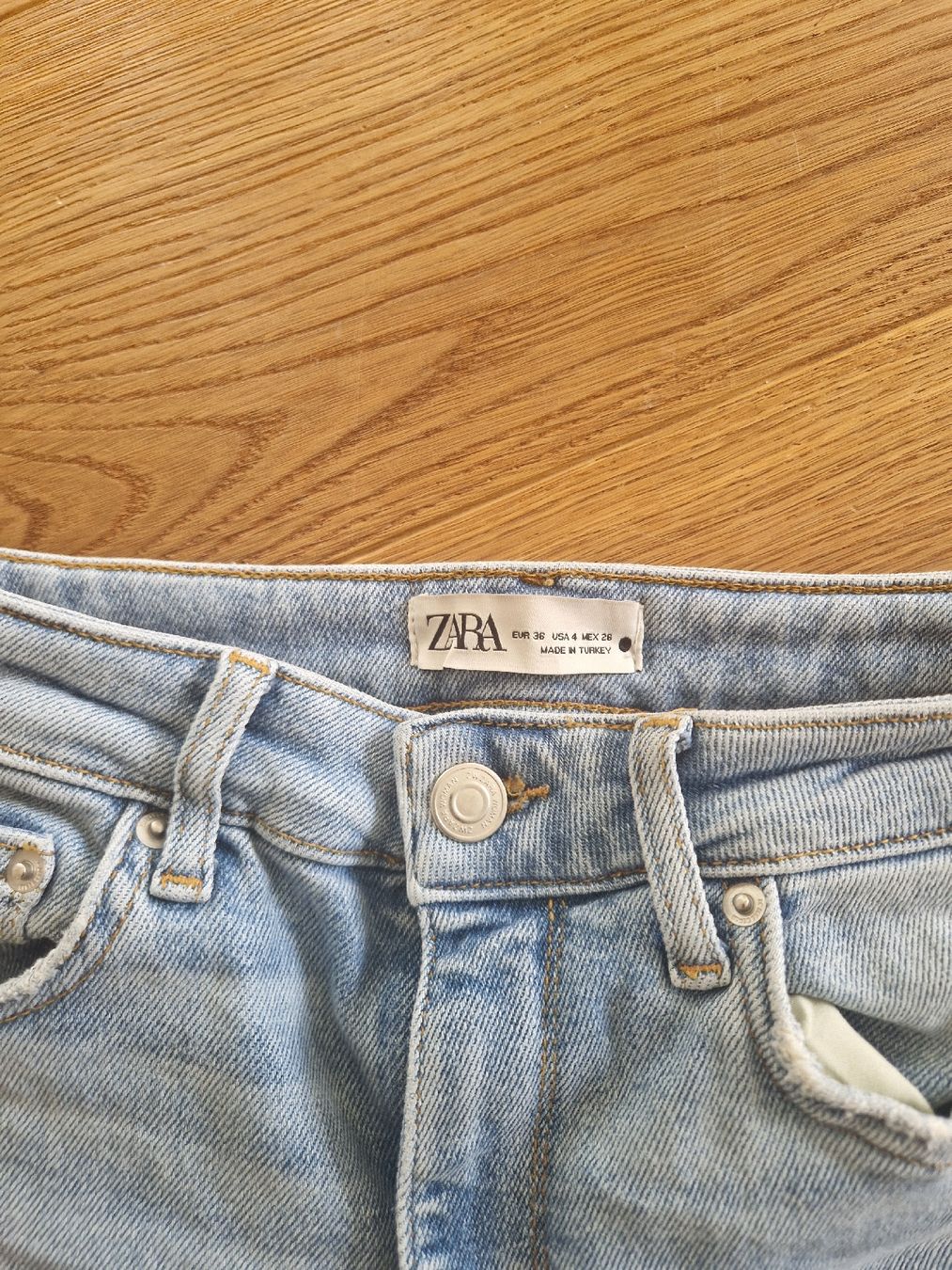Zara Jeans: Zara Skinny Jeans hellblau Grösse 36 – Gebraucht aus Eschenbach SG von SanFranciscoCalifornia 1