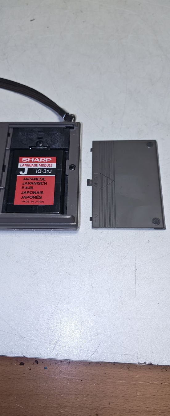 Sharp Calcolatrici tascabili: Translator Electronic Sharp IQ-3100 ungetestet. (nov717) – Difettoso da Künten venduto da Schnaepplihuus 7