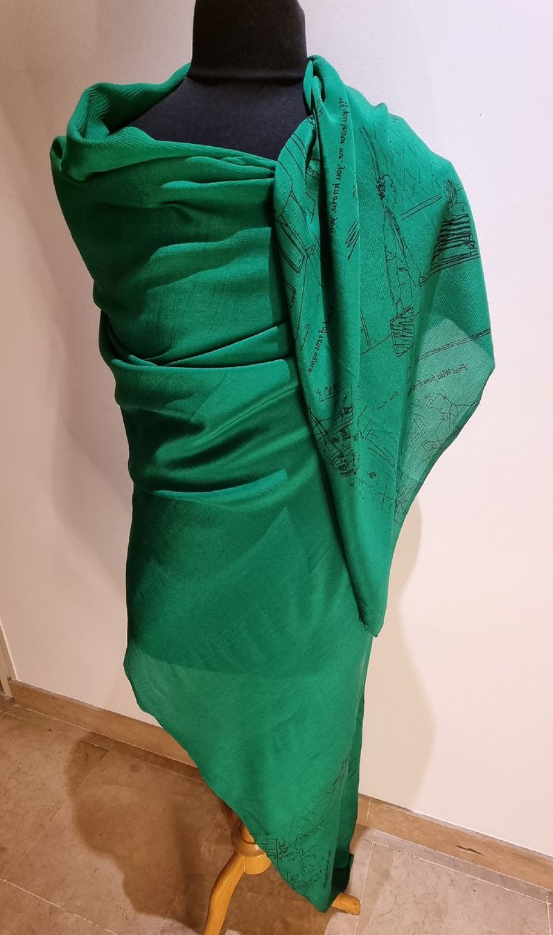 Foulards, Tücher & Schals: CHRISTINA Écharpe/ école femme – Gebraucht aus Borex von mab_28bf 8