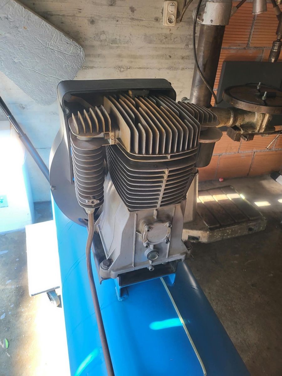 Compressori: Kompressor 200L 4PS guter Zustand – Usato da Münchwilen TG venduto da wiolusia2 1