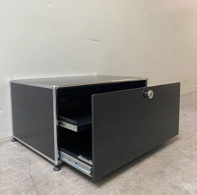 USM Scaffali: USM Haller Möbel 1x1 graphitschwarz – Usato da St. Gallen venduto da MSMoebelhandel 2