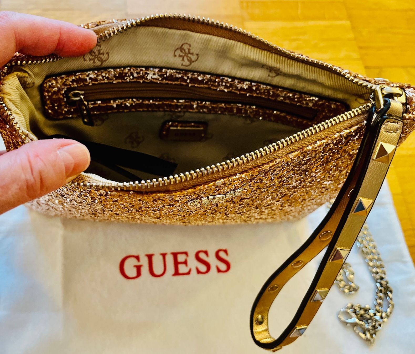 Guess Borse da donna: NEU GUESS Leder Pochette – Nuovo e nell'imballaggio originale da Zurich venduto da MX1000 6