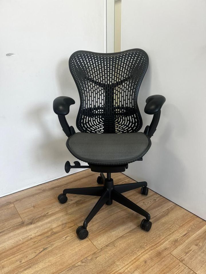 Herman Miller Stühle: Herman Miller Mirra Full Option – Gebraucht aus Purmerend von Offeco