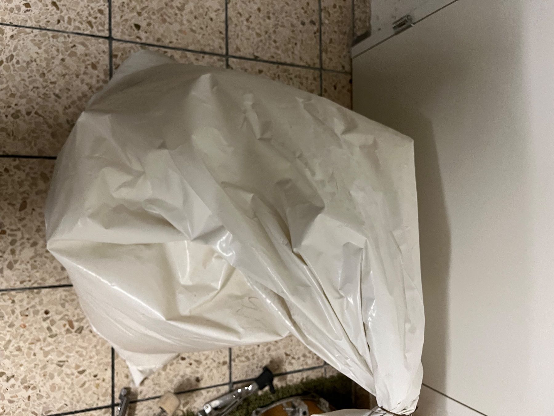 Materiale di riempimento: Styropor Granulat- Kügelchen – Usato da Mollis venduto da diligan