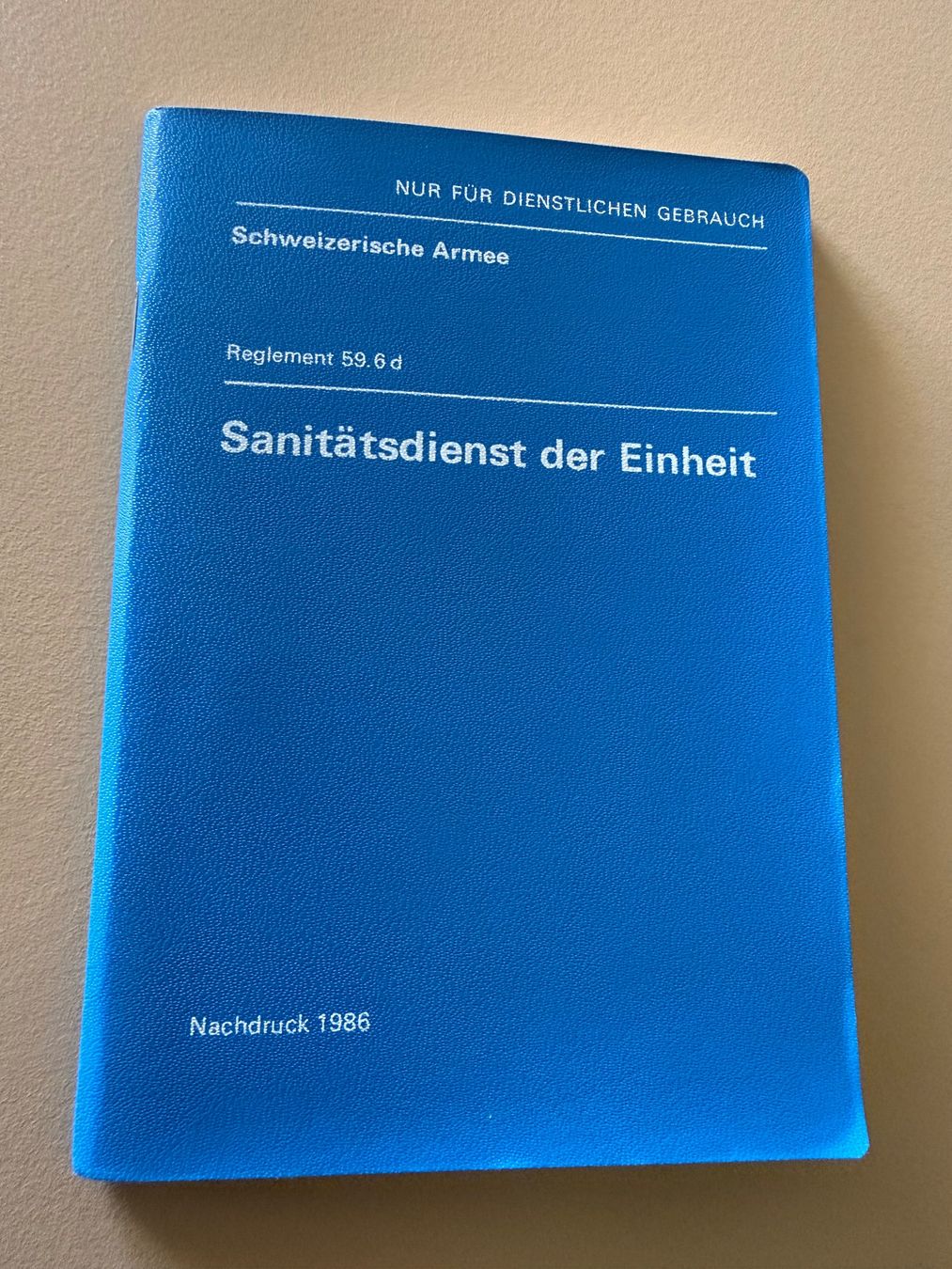 Libri: Sanitätsdienst der Einheit - Schweizer Armee – Usato da Brütten venduto da Hst1