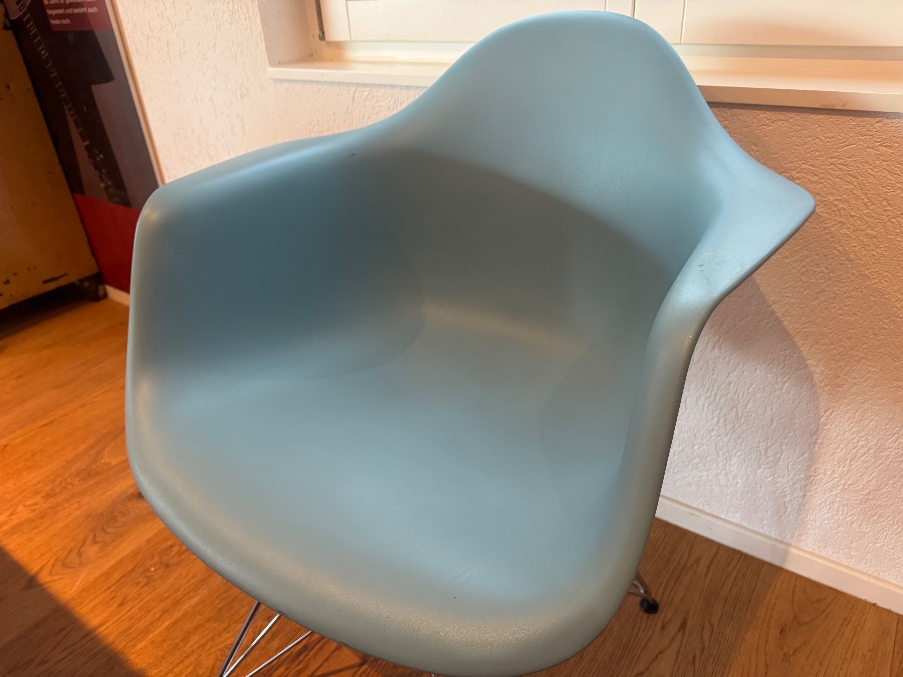 Eames Sedie: ORIGINAL VITRA EAMES PLASTIC ARMCHAIR VON 2011 TOP ZUSTAND – Usato da Balterswil venduto da MR_FEELGOOD 4
