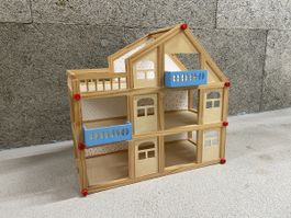 Puppenhaus aus Holz