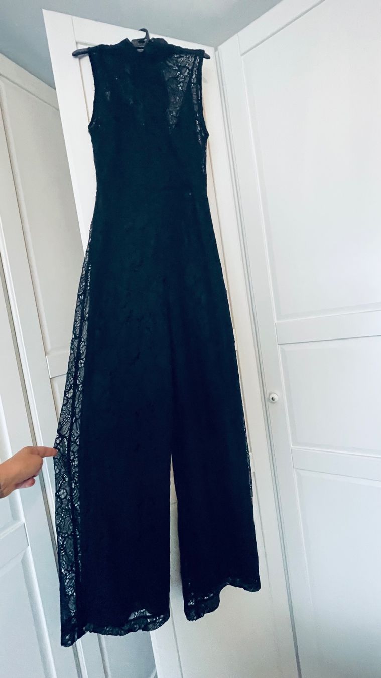 Zara Tute: Schwarzer Spitzen Jumpsuit von ZARA , Gr. M – Usato da Biel/Bienne venduto da gul_fxx2