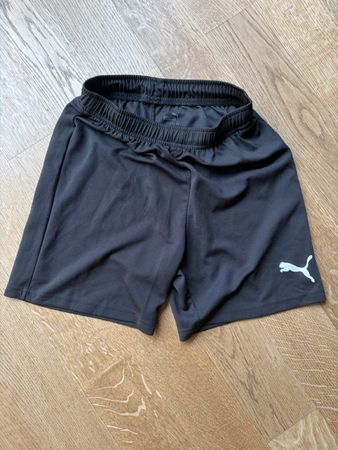 Schwarze Puma Sporthose Größe 164