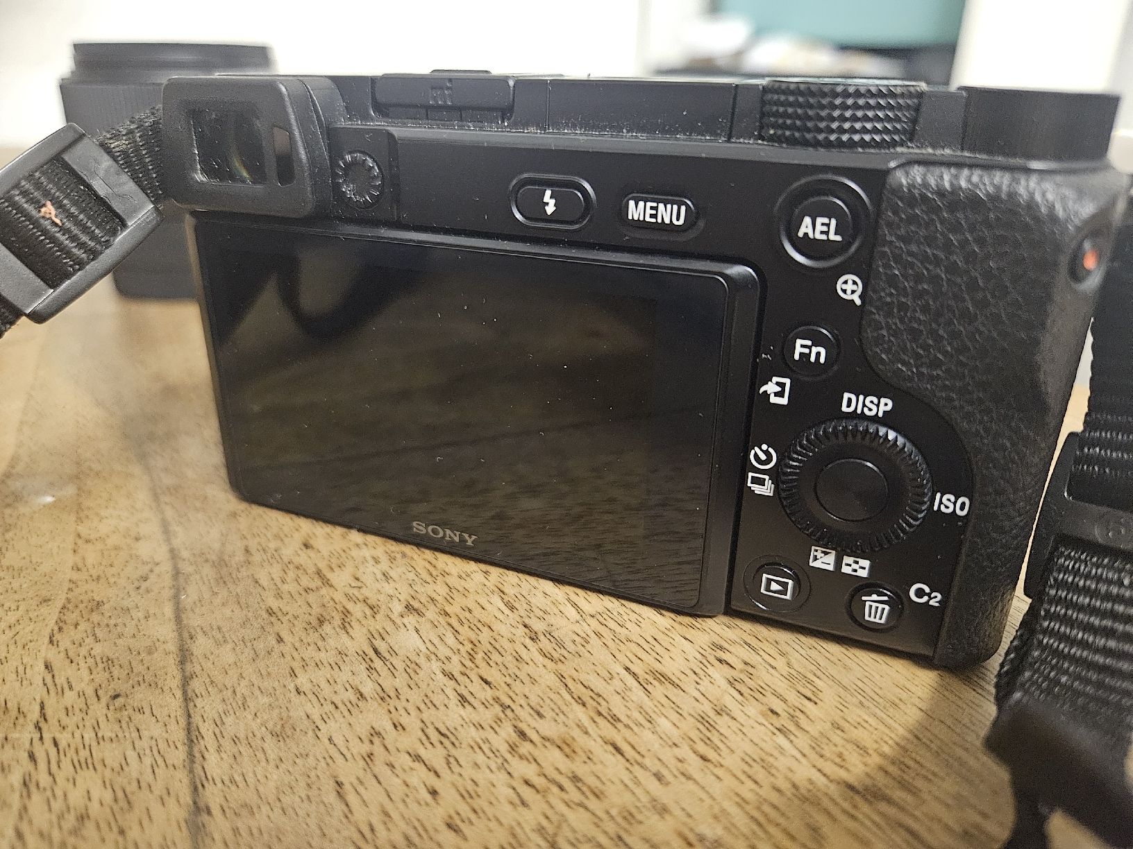 Sony Fotocamera: Sony a6100 Body mit 2 Akkus und Ladegerät – Usato da Schaffhausen venduto da gaze15 1