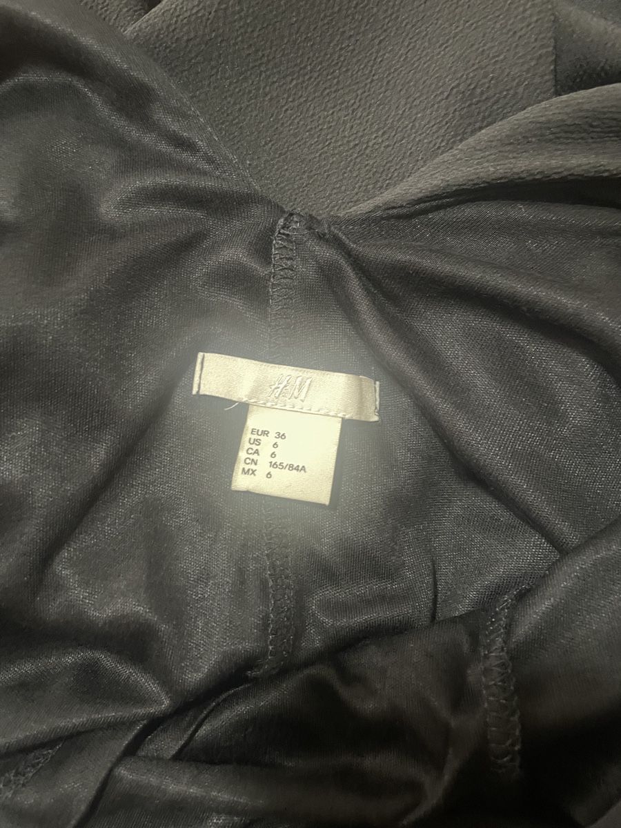 H&M Top: Top speziell rückenfrei Gr 36 – Nuovo (secondo la descrizione) da Zürich venduto da Herbion1 5