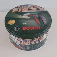 BOSCH IXO Akku-Schrauber mit Zubehör in kultiger Blechdose