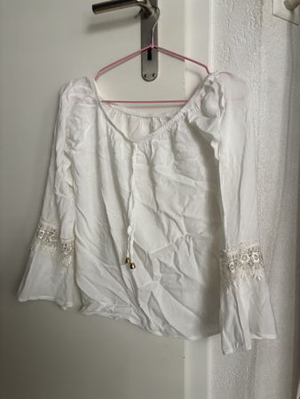 Sommerbluse, weiss, Grösse S, mit Spitze am Ärmel