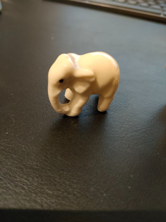 Mini-Elefanten Figuren – 4 Stück | Deko Für Feengarten, Terrarium & Kuchen | Ca. 2,7 Cm