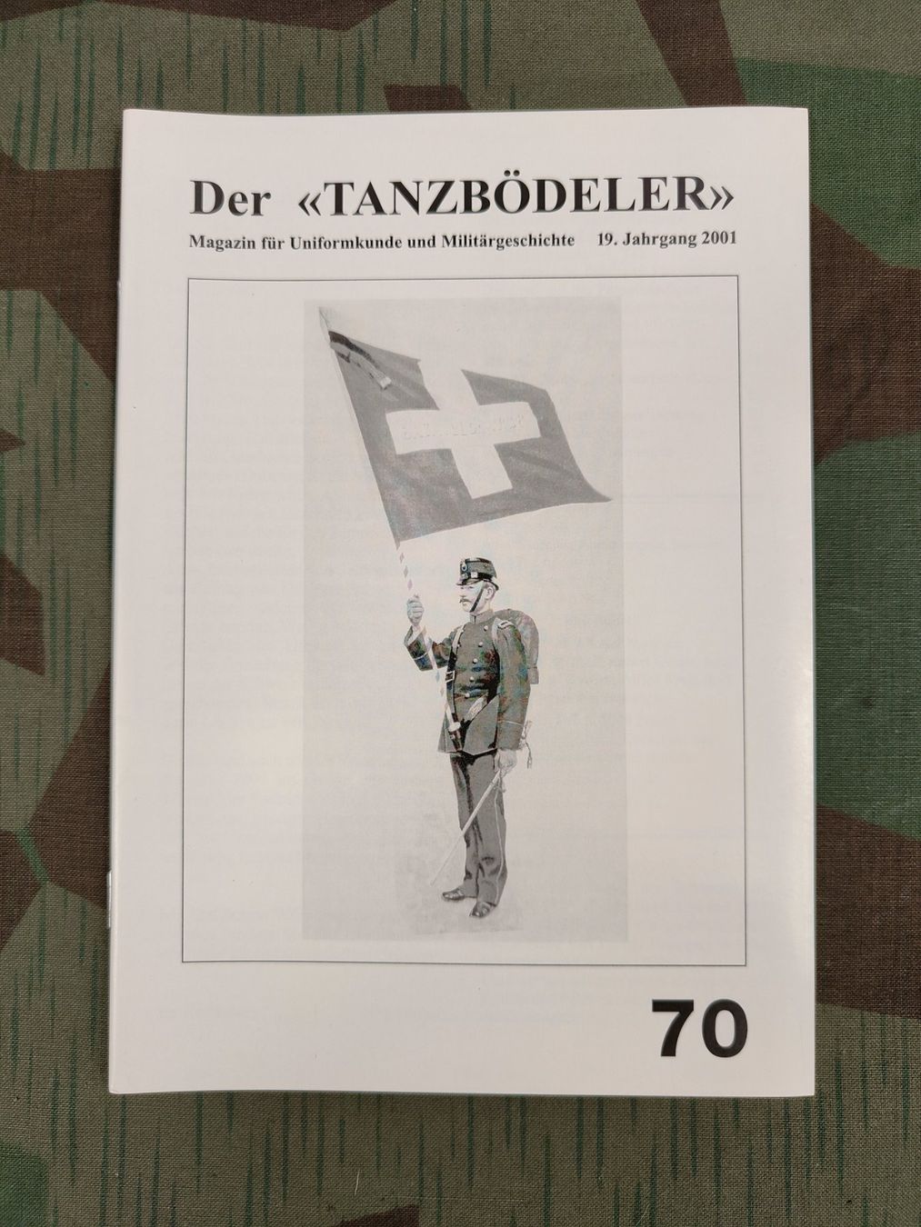 Schweizer Armee Uniformi: Der «TANZBÖDELER» Nr. 70 – Usato da Bauma venduto da SwissMilitaria