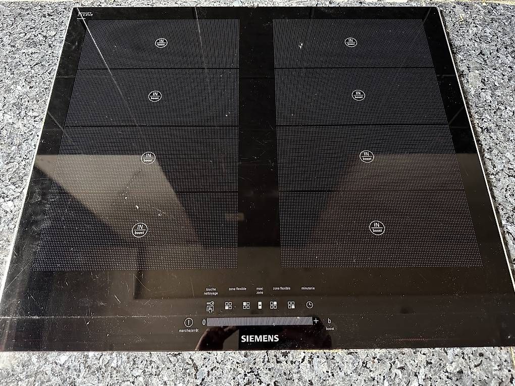 Cucine: Plaque induction Siemens 8 zones – Usato da Bogis-Bossey venduto da clin1217