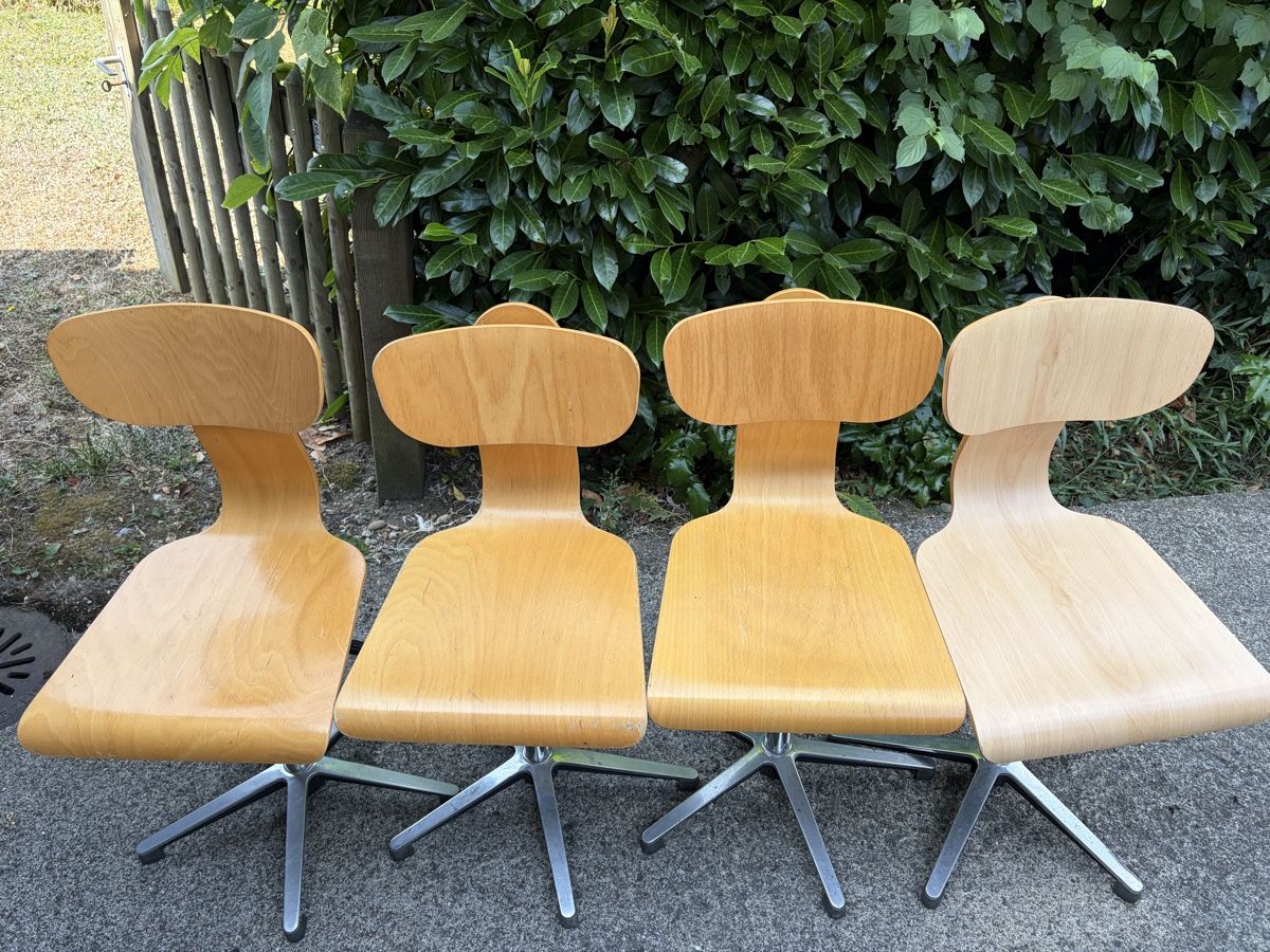 Chaises: 4 Stühle – D'occasion à Brugg AG par starmaus