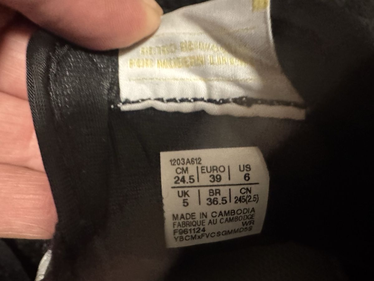 Asics Herrenschuhe: Asics Sneacker Gr. 39 Ezfoam – Gebraucht aus Zäziwil von blackpearl 4