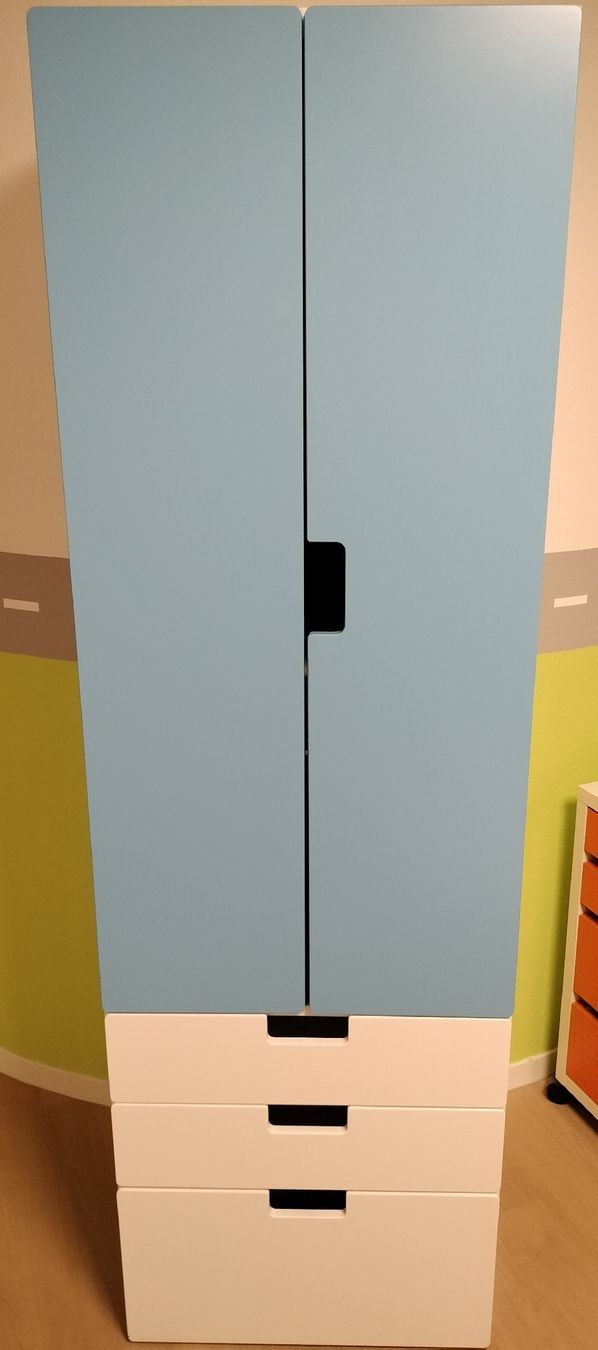 Schränke: IKEA Stuva Kinder-Kleiderschrank – Gebraucht aus Neftenbach von TheKringel