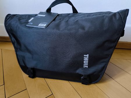 THULE Covert Messenger Tasche Pro-DSLR neuwertig!