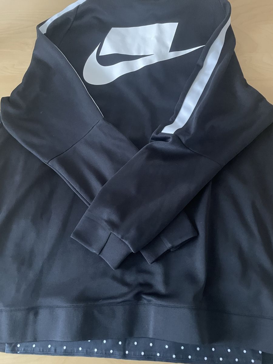Nike Pulls & Sweat-shirts: Pull Nike  – Neuf (Voir description) à Nyon par ombles10 4