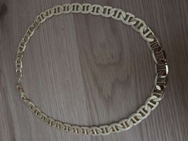 Elegante goldfarbene Halskette 24K