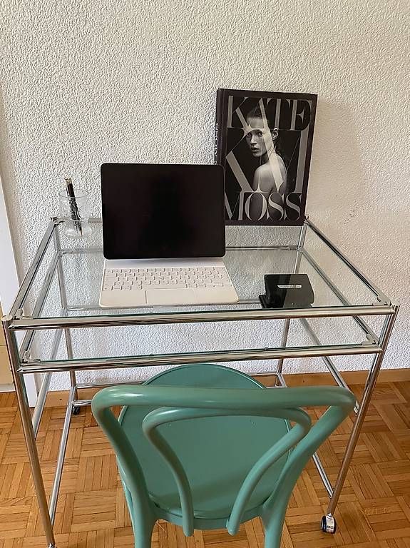 Bureaux: Bureau, meuble télé  – D'occasion à Cugy VD par cha_f7vk
