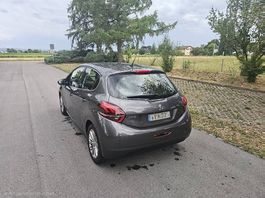 Peugeot 208 1.2 THP 110 PS 