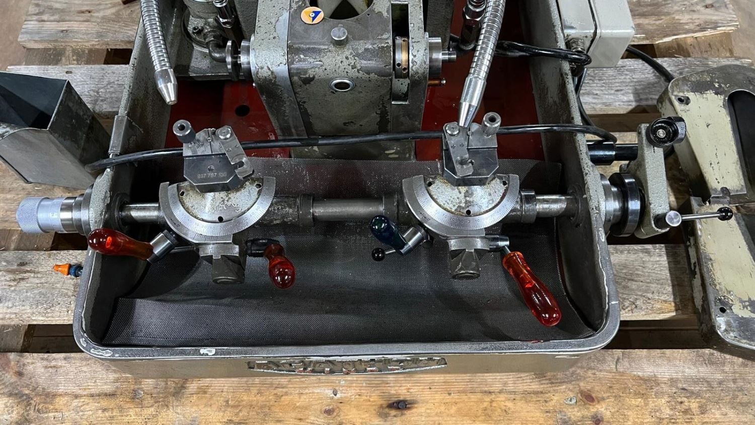 Altri macchinari per industria metallurgica: Agathon Minor Schleifmaschine – Usato da Zuchwil venduto da dragosmd-maschinen 3