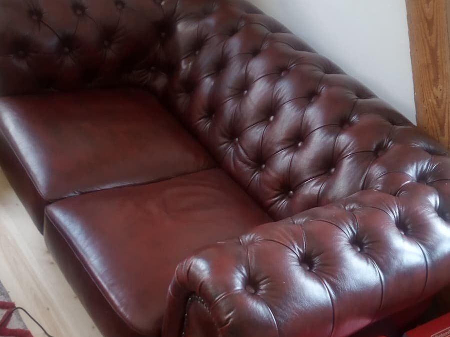 Divani: Chesterfield - Style Sofa – Usato da Freienstein venduto da clearcutcaptain 2