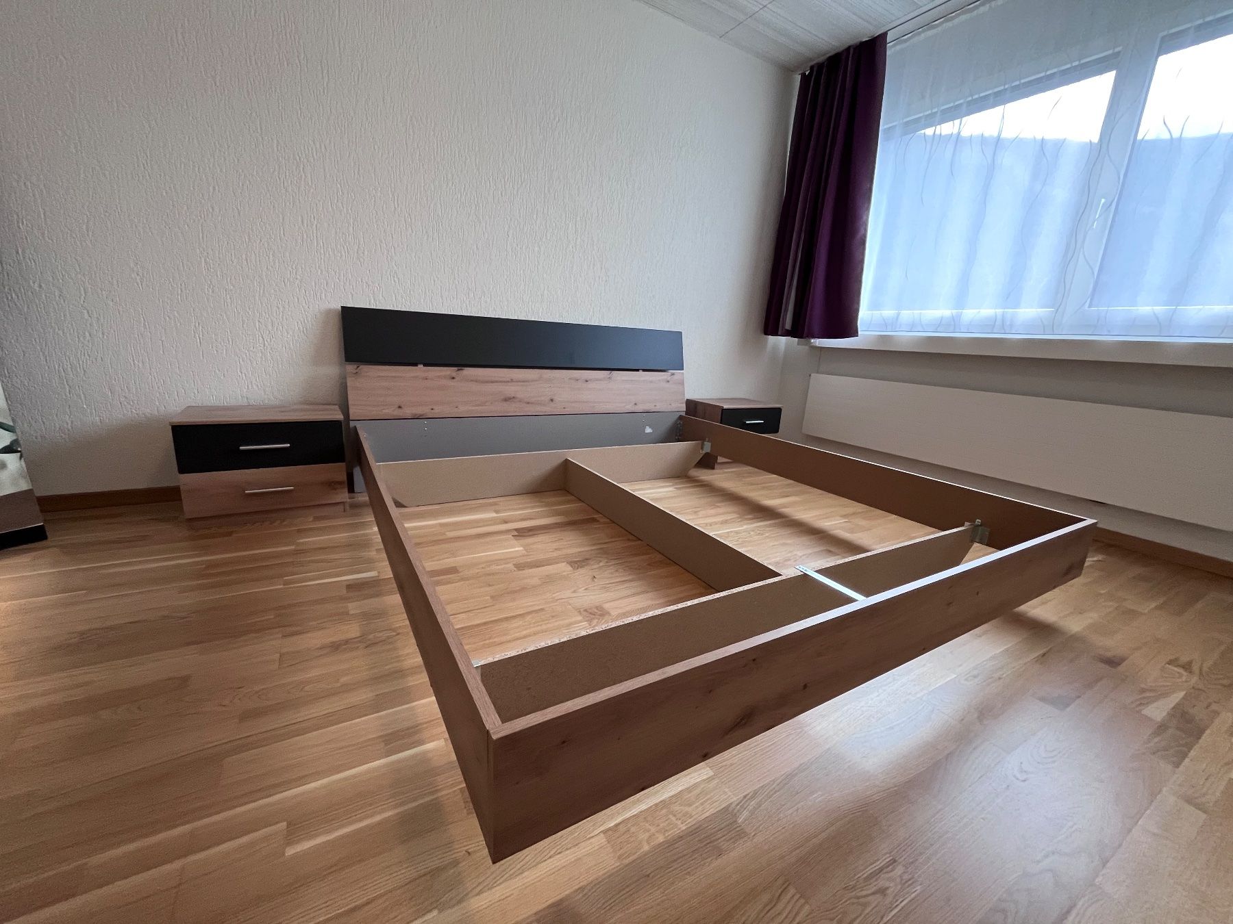 Letti: Bettgestell mit Nachttisch – Usato da Chur venduto da fehr04