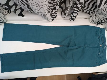 Charles Vögele Damenjeans grün Gr. 76*