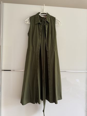 Kleid ärmellos Khaki Grösse XS guter Zustand