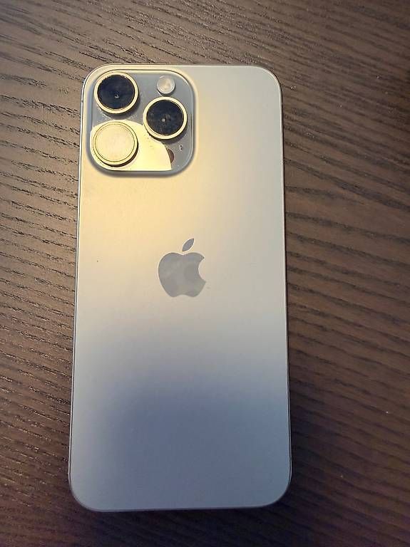 Apple Handys / Smartphones: Iphone 15Pro Max 256GB Natural – Gebraucht aus Châtel-St-Denis von tan_crr9