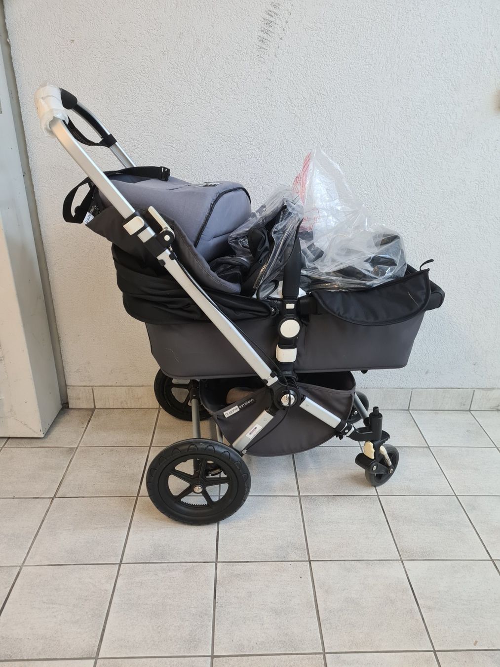 Kinderwagen: Pousette de luxe bugaboo cameleon beaucoup de pièce de recha – Gebraucht aus Monthey von 187-zeroo