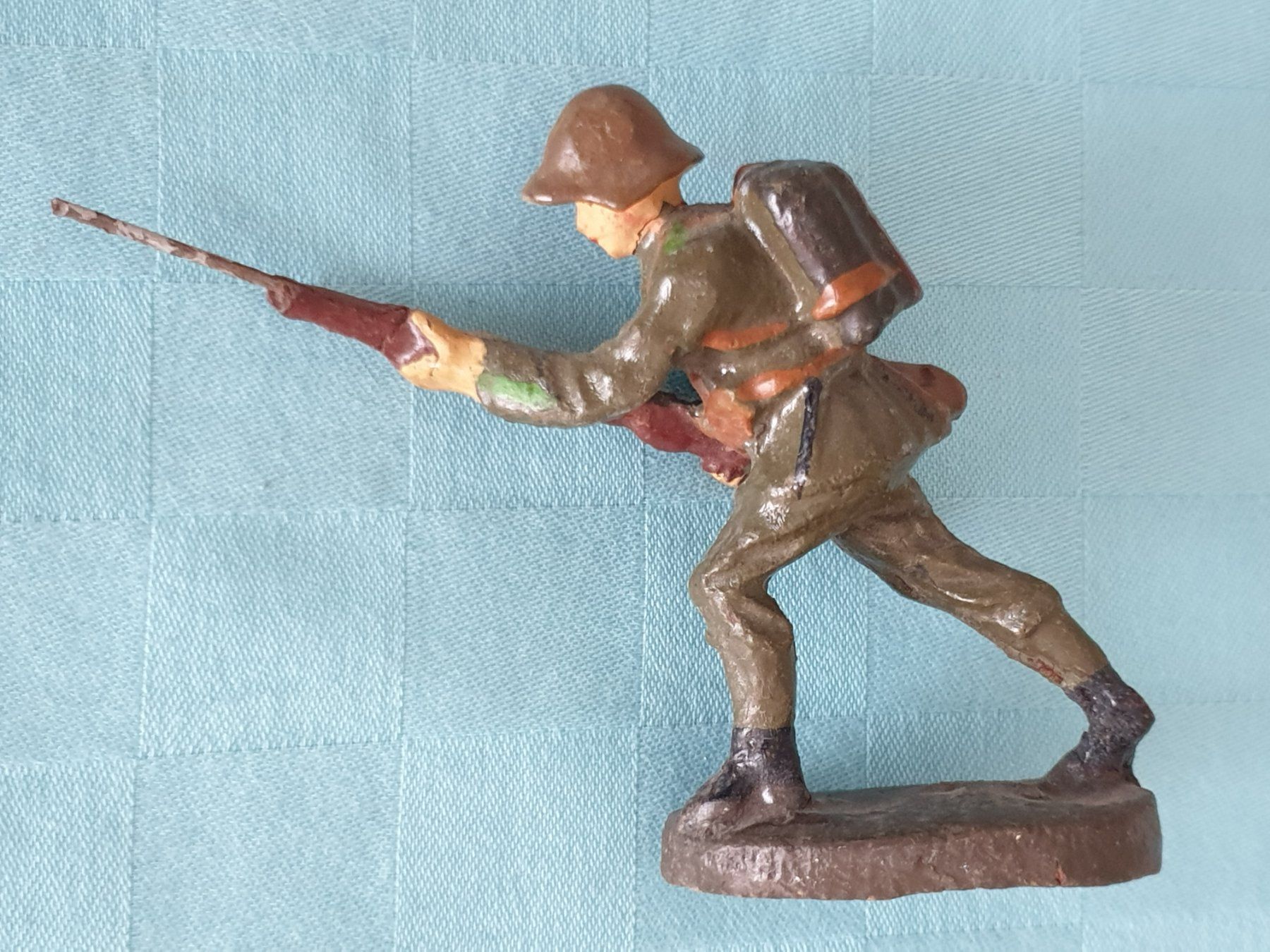 Figuren: altes Spielzeug Soldat Figur Elastolin – Gebraucht aus Mörschwil von spirspi 1