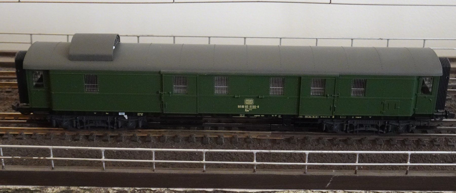 Roco Modellini di ferrovie: Roco 44556, DB Eilzugwagen Gepäckwagen – Usato da Grossaffoltern venduto da berner85 1