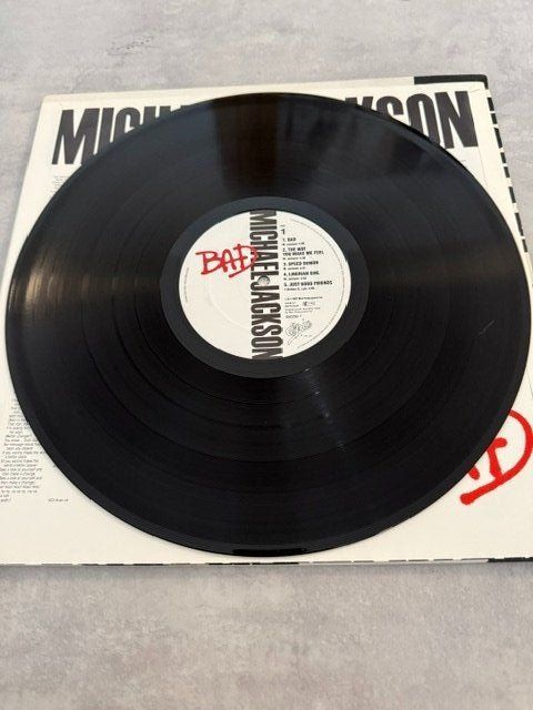 Dischi in vinile: Michael Jackson 1987 Bad (LP 1st Issue + inner) – Usato da Territet venduto da Yvanz 1