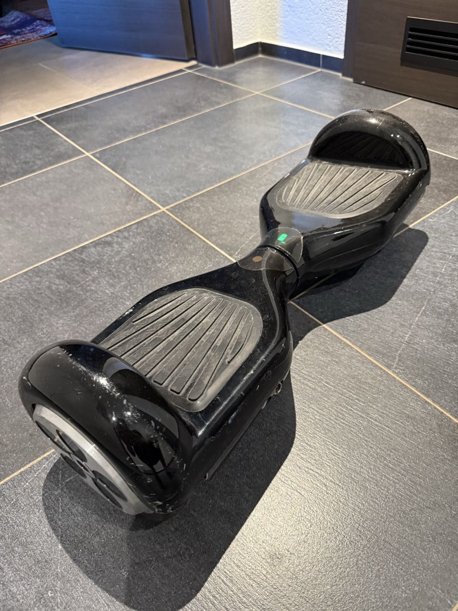 Hoverboard: Hoverboard (working, used, without charger) – Usato da Hünenberg See venduto da olu_jx7s