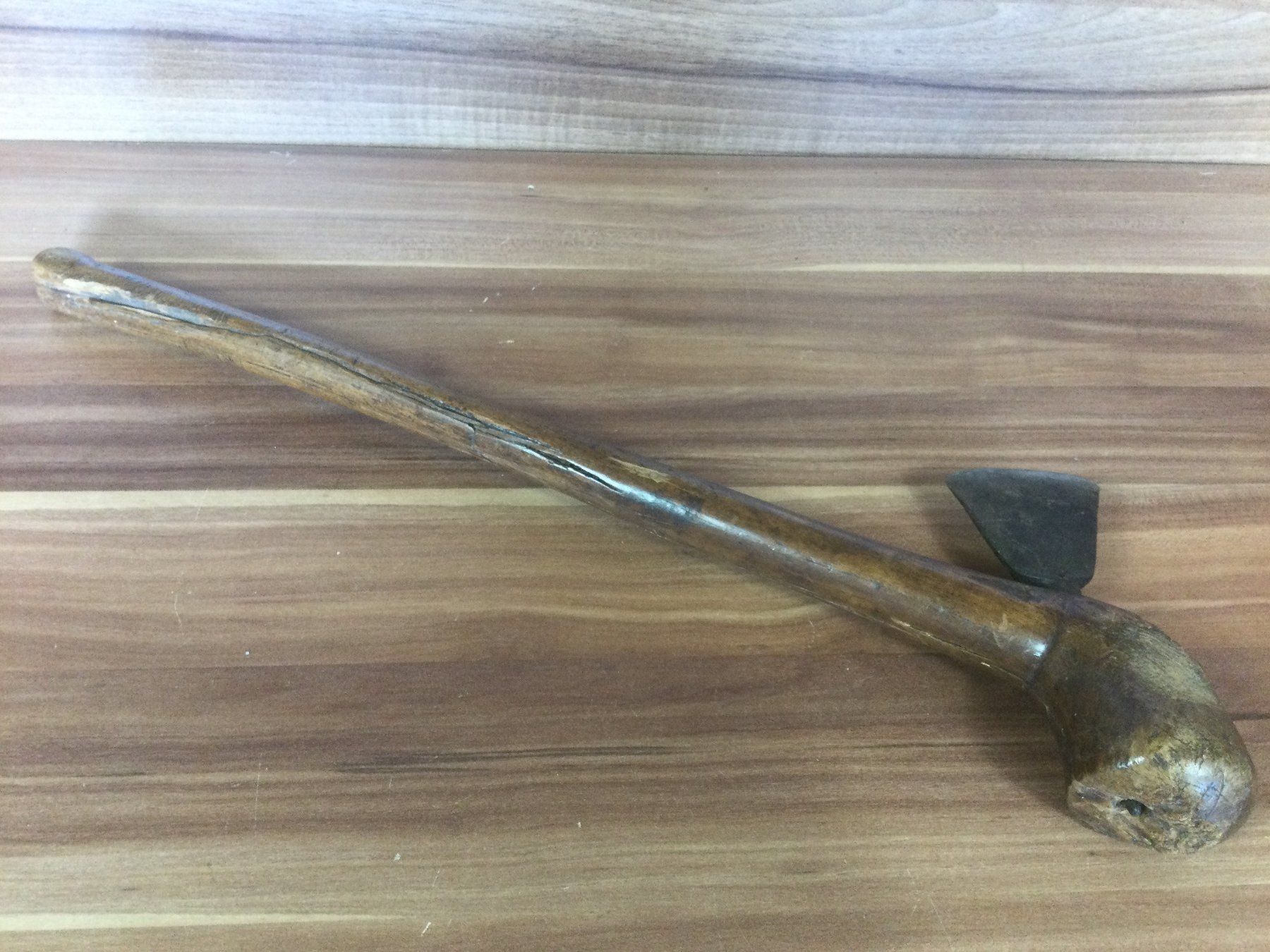 Armi bianche: Antikes Tomahawk oder andere Axt mit Eisenklinge – Usato da Wangen SZ venduto da kuriosum12 8