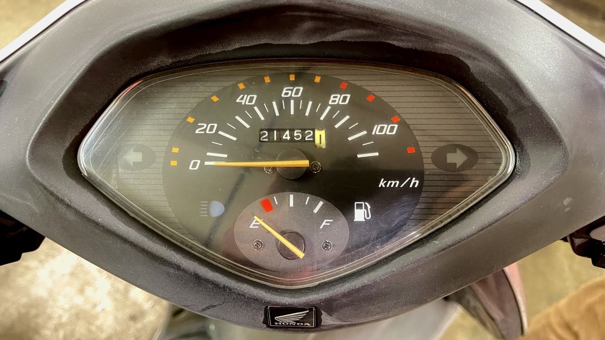 Honda Scooter: Honda Lead 100cc Roller (gebraucht) – Difettoso da Muri b Bern venduto da Mustermann 1