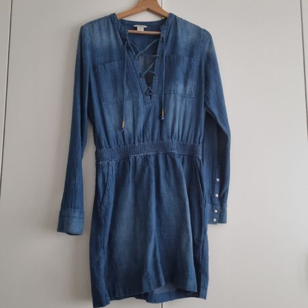 Kleider Guess