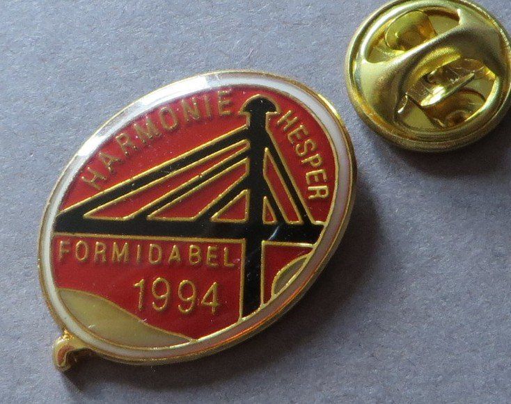 Placchette & Badge: PIN, HARMONIE HESPER FORMIDABEL 1994 – Usato da Neuhausen venduto da luckimucki