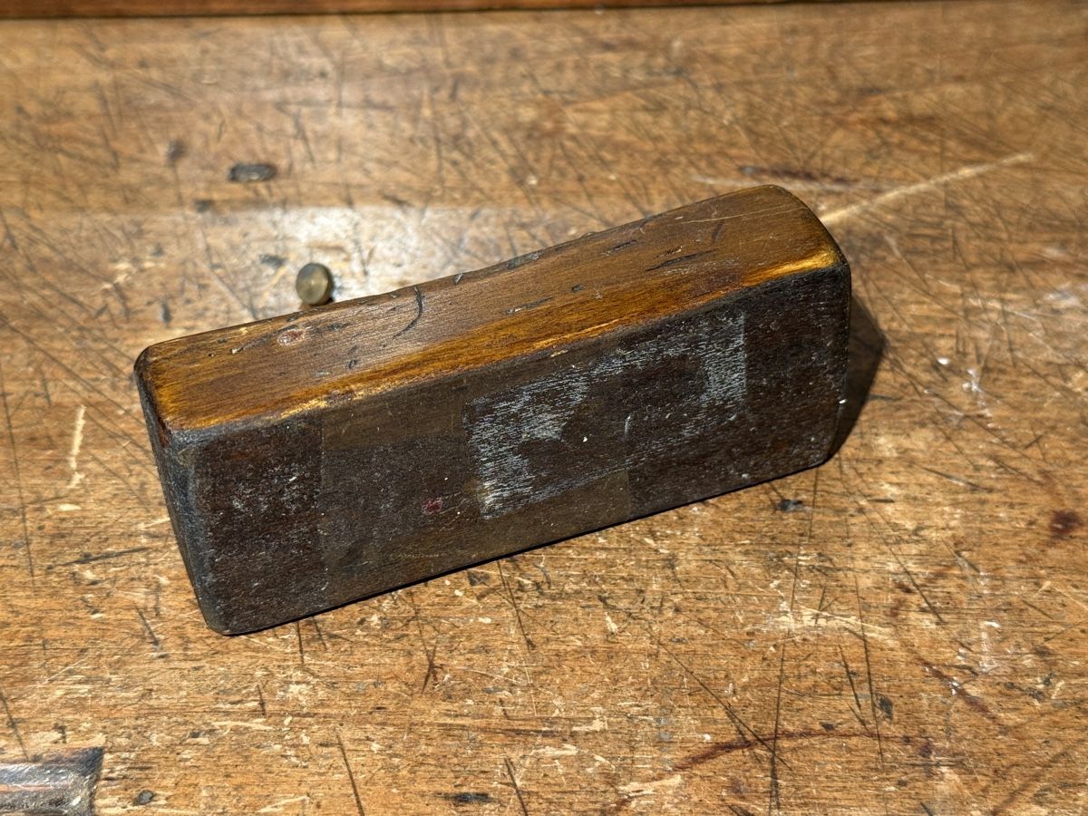 Bilance e pesi: Antike Messing-Gewichte mit Holzsockel – Usato da schaffhausen venduto da VintAntik_1980 7
