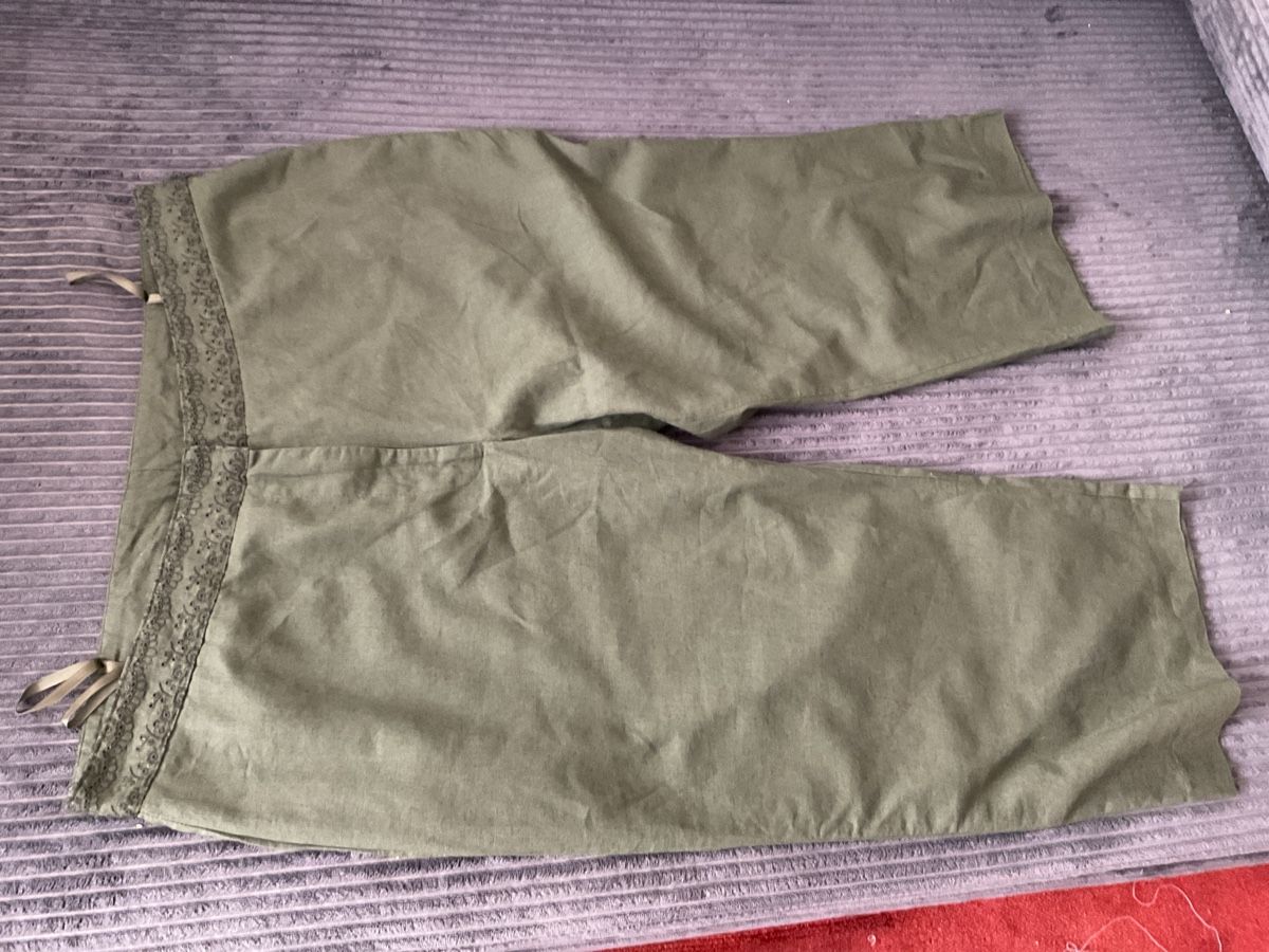 Anzüge & Kostüme: Ensemble Lin/coton couleur verte taille 46 – Gebraucht aus Düdingen von Yellow 3