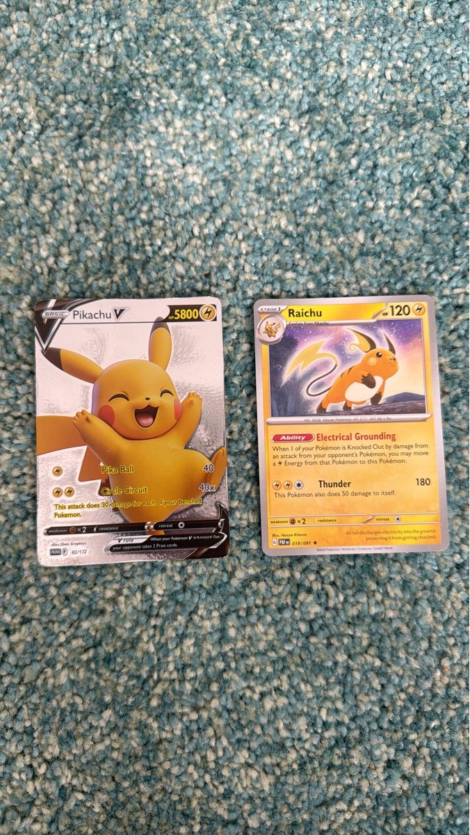 Pokémon Sammelbilder & Trading cards: Pokemon Karten Pikachu V und Raichu V – Gebraucht aus Stetten SH von pastizzi
