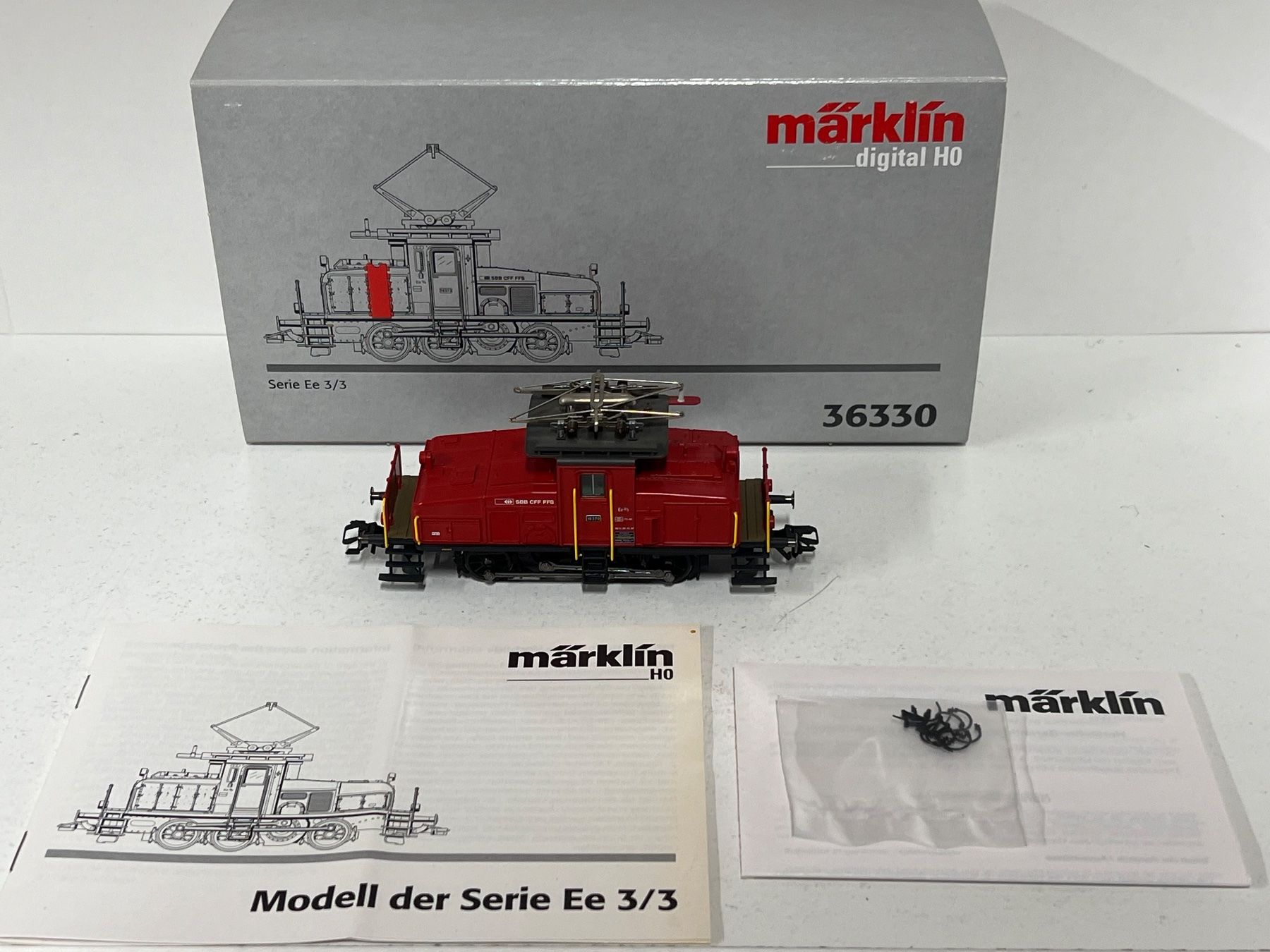 Märklin Modelleisenbahnen: Märklin 36330 Ee 3/3 ROT SBB DIGITAL AC H0 – Neu (gemäss Beschreibung) aus Neuenhof von ludovicco