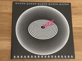 Queen Queen Queen Queen. 2015